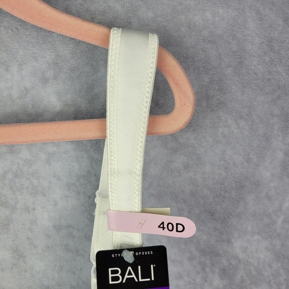 Bali® Live It Up® Full-Figure Seamless Underwire Bra Size 40D In white - Picture 8 of 13